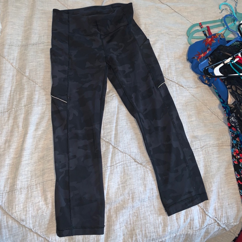 Lululemon Crop Camou Leggings